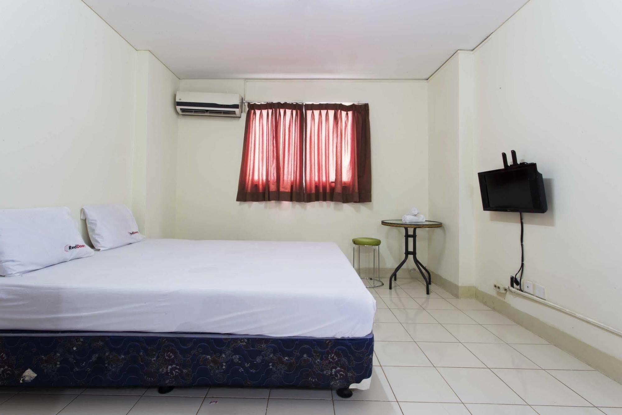 Reddoorz Apartment @ Pulo Gadung Jakarta Eksteriør billede
