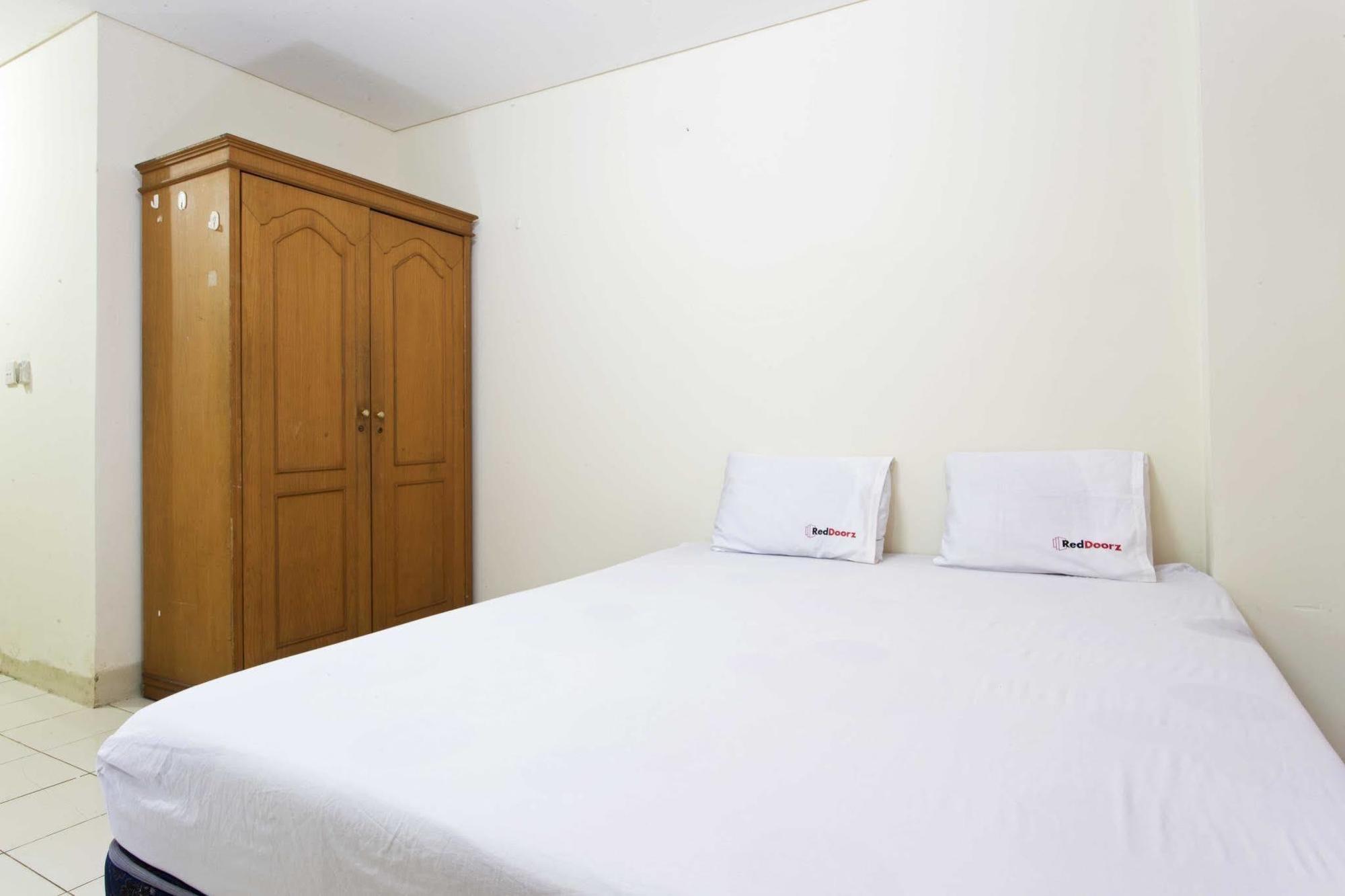 Reddoorz Apartment @ Pulo Gadung Jakarta Eksteriør billede