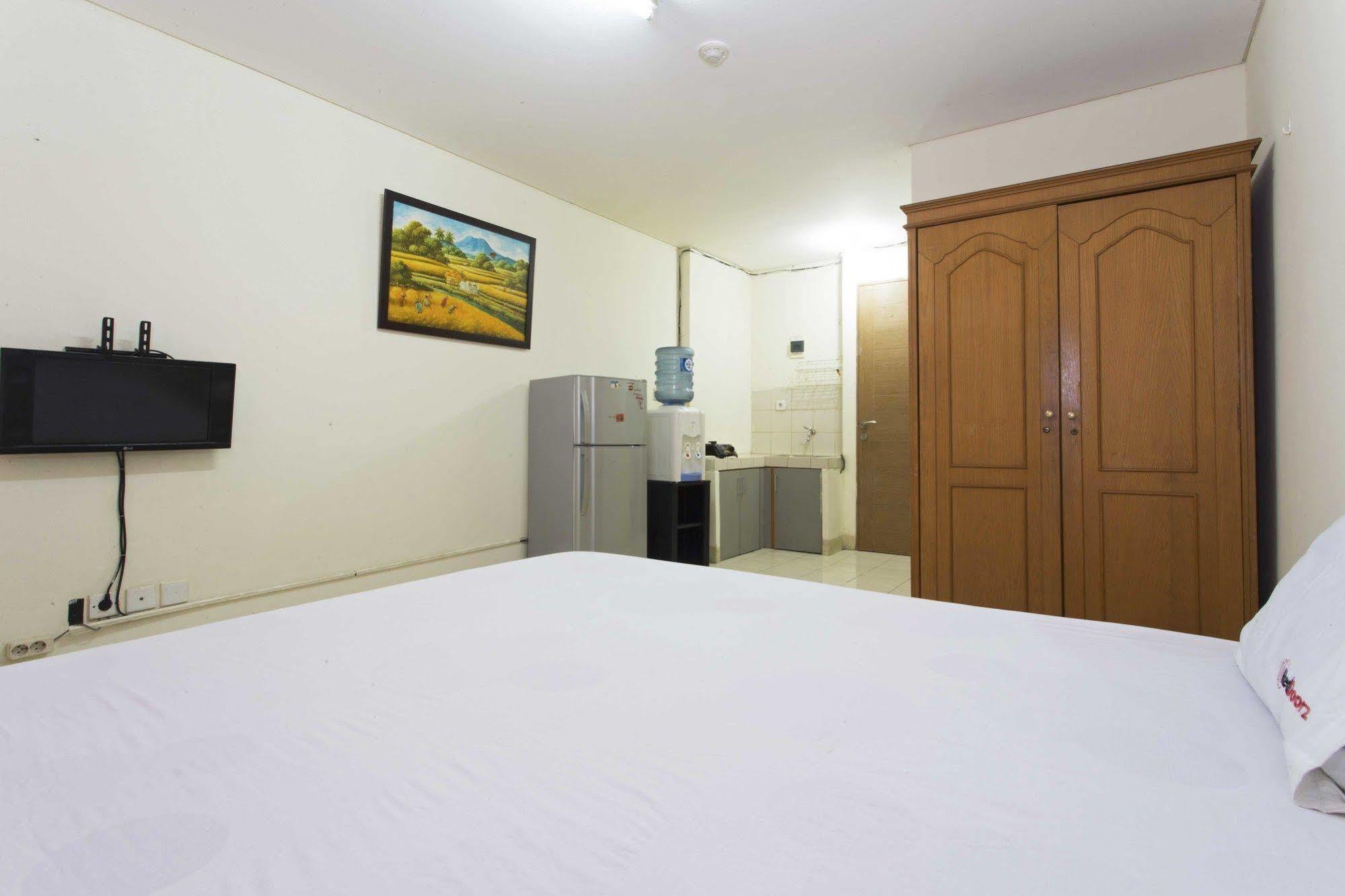 Reddoorz Apartment @ Pulo Gadung Jakarta Eksteriør billede